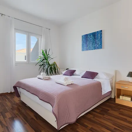 Apartment Lenko 2 *