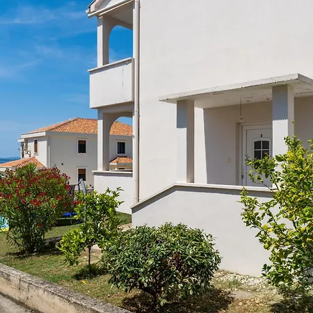 Appartement Lenko 2 *